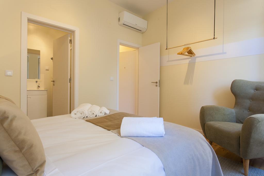 Joivy Graca Deluxe Apartments Lisbon Exterior photo