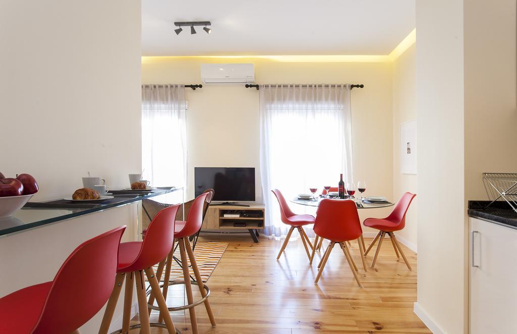 Joivy Graca Deluxe Apartments Lisbon Exterior photo